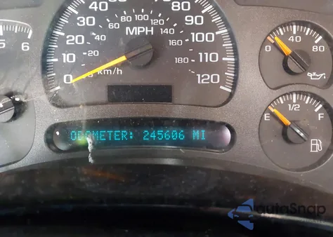 2004 Chevrolet Silverado 1500 Ls z USA, uszkodzony, nr VIN 1GCEK19T24E232174